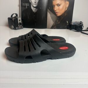 Okabashi Black Slide Sandals